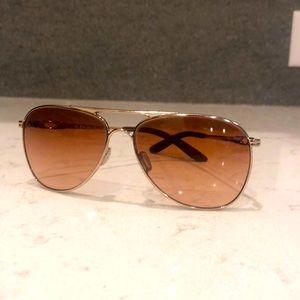 Oakley Daisy Chain RoseGold Sunglasses